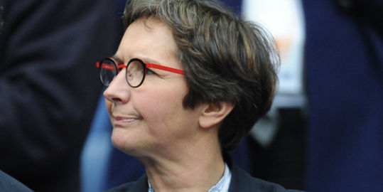 ministre avec ses lunettes